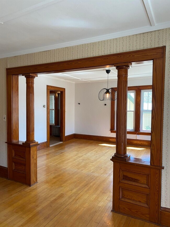 Building Photo - 4 Holt St