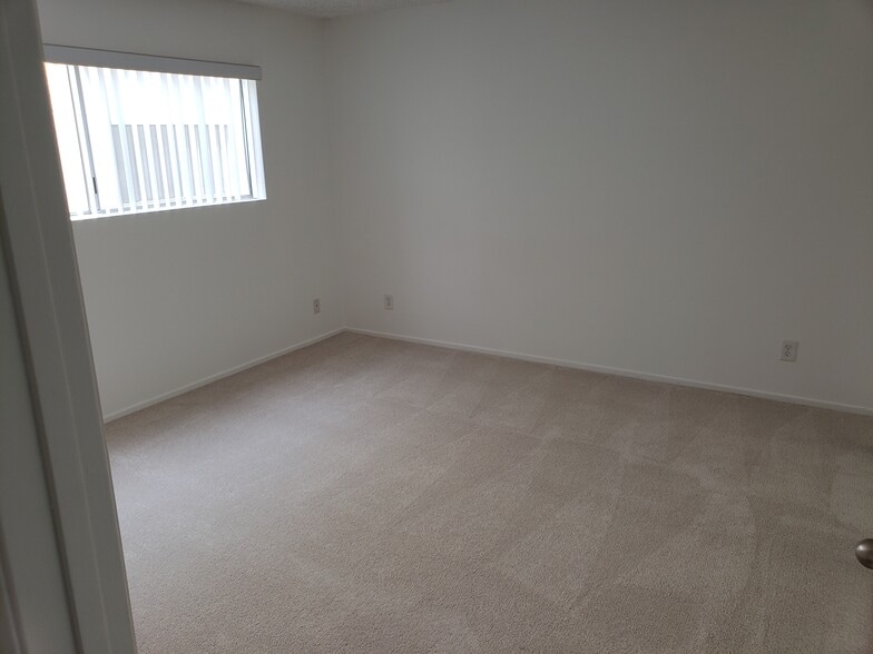 Bedroom (12'x12') - 12333 Texas Ave