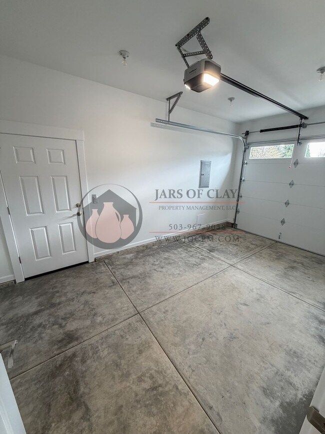 Building Photo - 1333/1335 Oppek St NE #2023-LL765