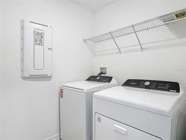 Building Photo - 1619 Hl Pk Dr