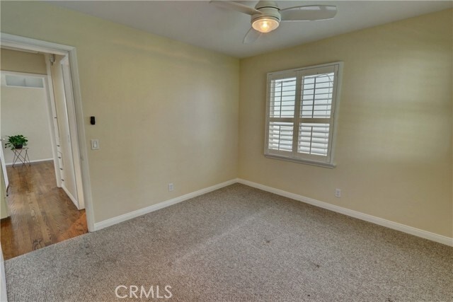 Building Photo - 425 Dahlia Ave