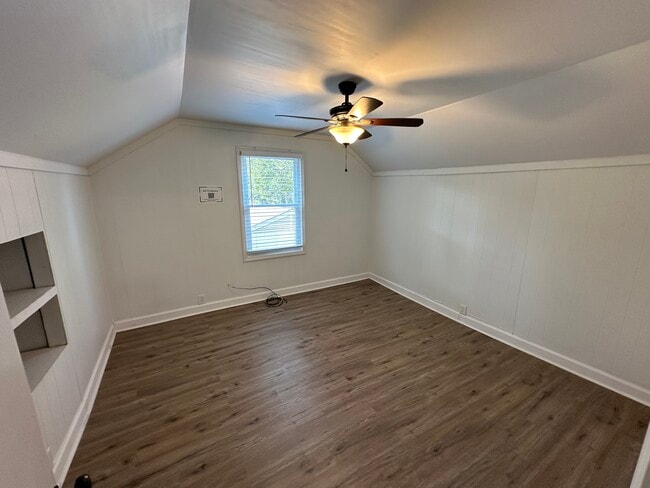 Building Photo - 958 Winburn Dr