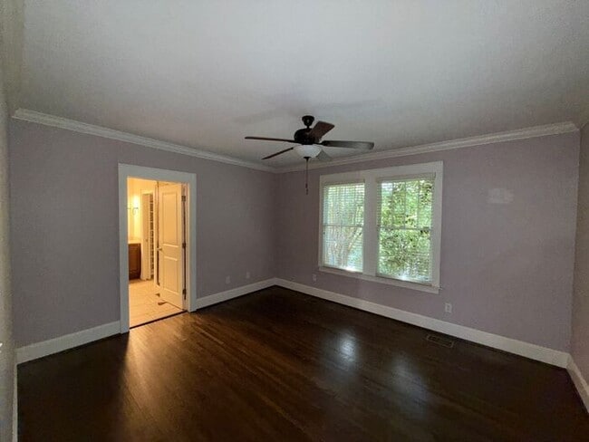 Building Photo - Wesley Heights