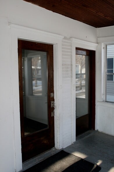 Front Entry - 1411 Girard Ave N