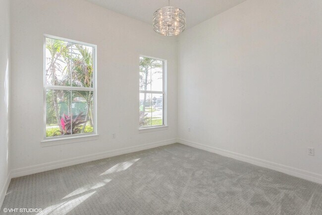 Building Photo - 10444 Northbrook Cir