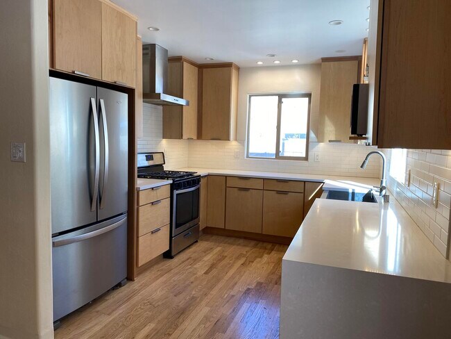 Building Photo - 4614 Idlewilde Ln SE