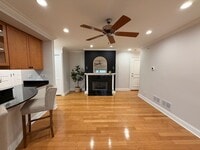 Building Photo - 122 S Evergreen Ave