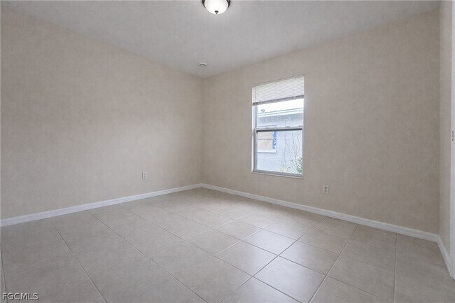 Building Photo - 3417 South St