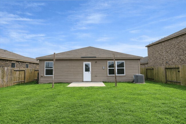 Building Photo - 2209 Nautica Terrace