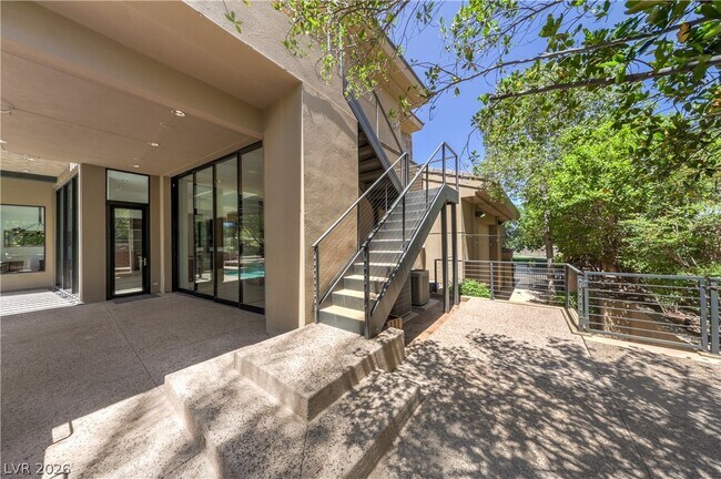 Building Photo - 1501 Foothills Village Dr
