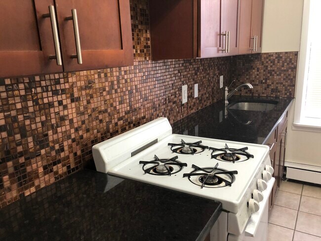 Building Photo - 7 Laidlaw Ave