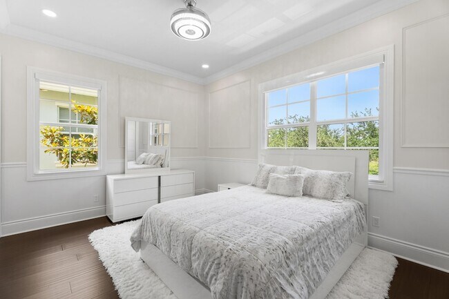 Building Photo - 112 Tulip Tree Ct