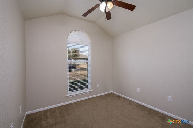 Building Photo - 3802 Lone Oak Dr