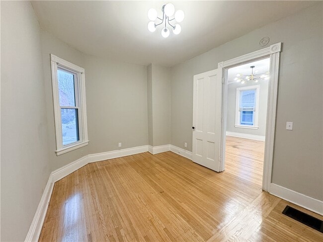 Building Photo - 102 Gregory St