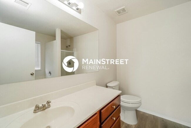 Building Photo - 4 Bedroom Pet-Friendly Home in SCHERTZ, TX with Main Street Renewal