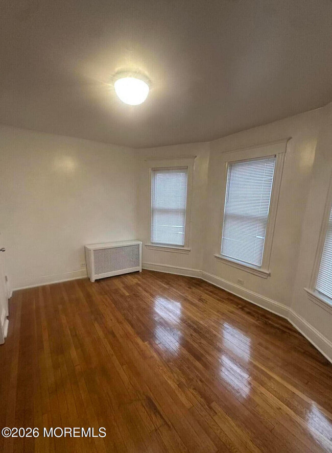 Building Photo - 104 Welton St