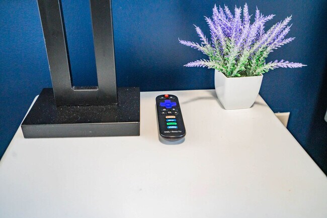 Building Photo - 888 N 4th St