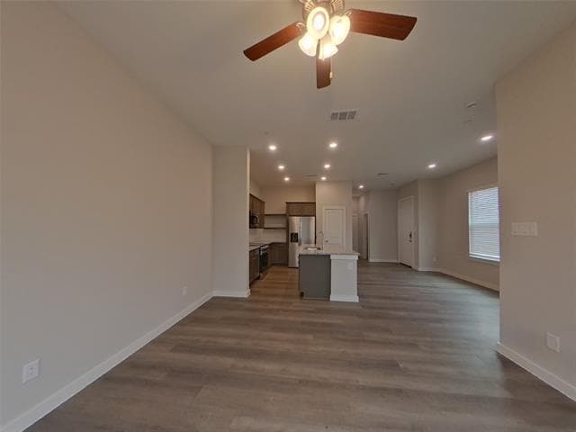 Building Photo - 321 Lincoln Cir