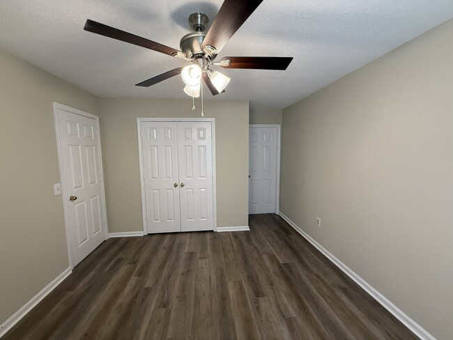 Building Photo - 1081 Micha Way