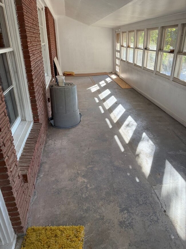 Building Photo - 3 Bedroom 3 Bath on an 1 Acre Landlord does yard