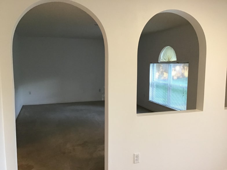 Building Photo - 2606 Sheila Dr