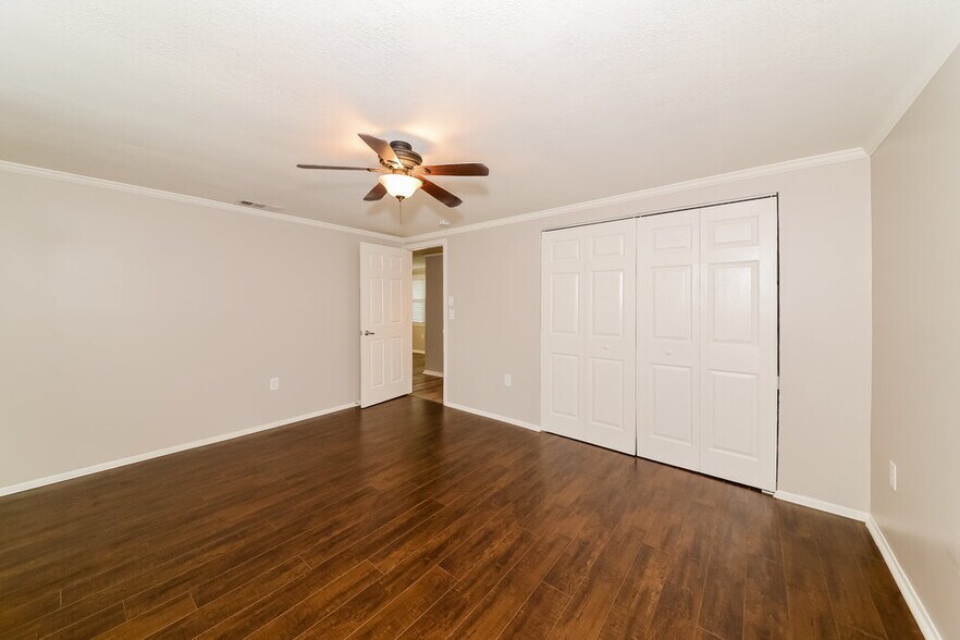 Building Photo - 5009 Silk Oak Dr