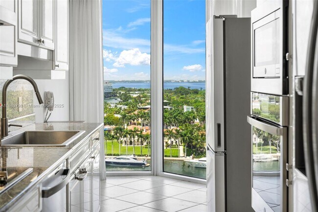Building Photo - 4779 Collins Ave