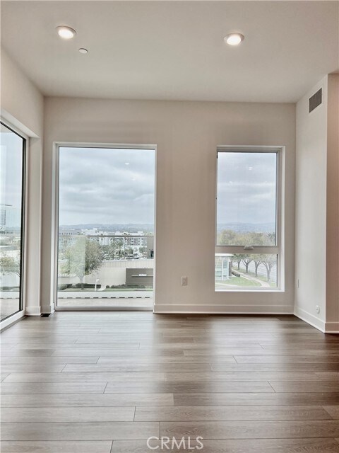 Building Photo - 2512 Rivington