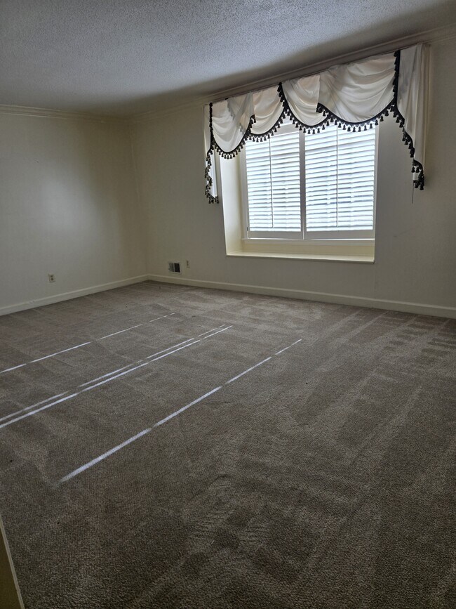 Building Photo - 9 Brookspring Cir