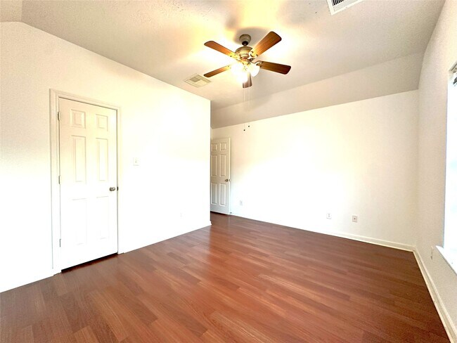 Building Photo - 46 S April Mist Cir