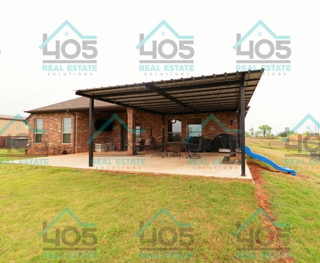 Building Photo - 3 Bedroom/3 Bathroom with bonus space in OKC