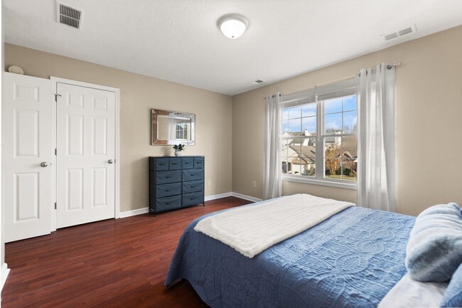 Building Photo - 1409 Pleasant Ridge Dr