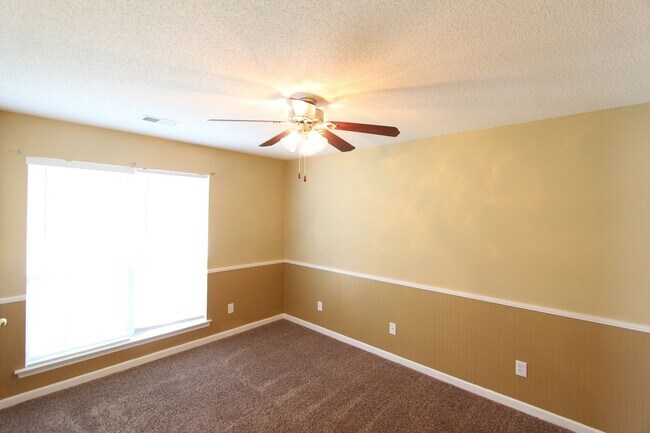 Building Photo - 3BR 2BA in Helena Loaded with Updates!!. Cute! Cute! Cute!