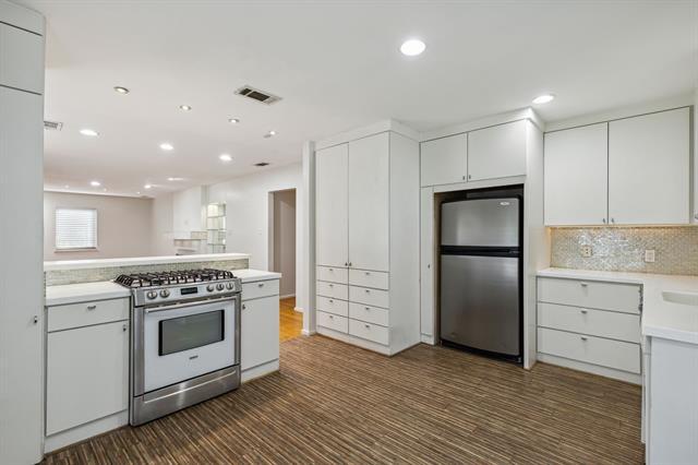 Building Photo - 5102 W Mockingbird Ln