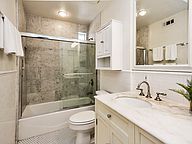 Master Bath - 26412 Vicente Lugo