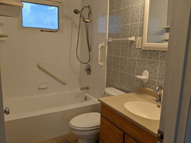 Building Photo - Charming 3-Bedroom Home on the Eastside – ...