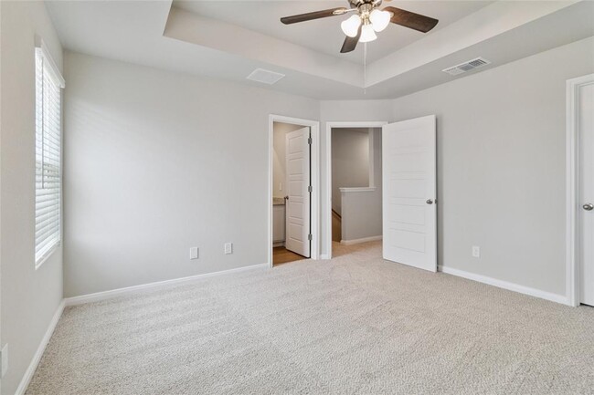 Building Photo - 525 Caymus Dr