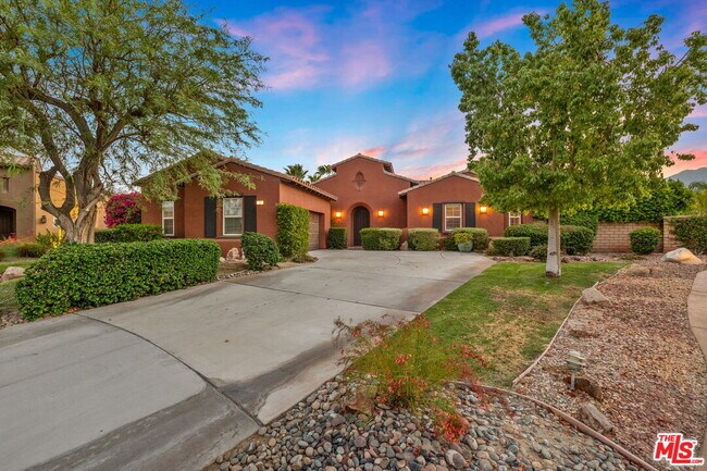 Building Photo - 11 Via Santa Ramona
