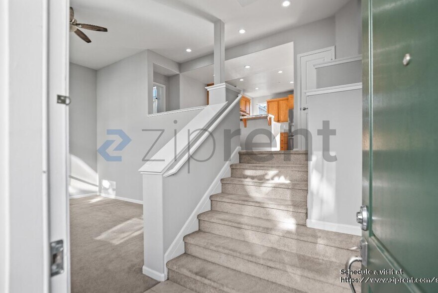 Building Photo - 18404 Emerald Ln