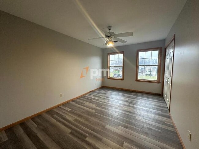 Building Photo - 343 Independence Dr