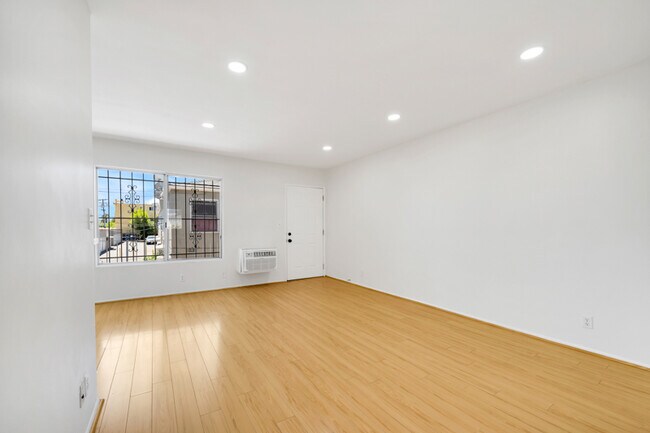 Floorplan - Oxford Apartments