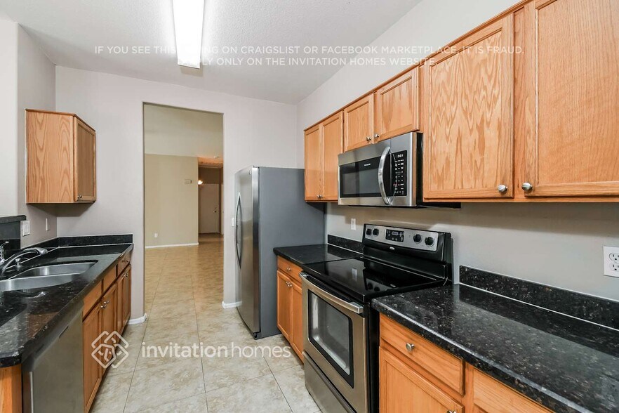 Building Photo - 806 E Tortoise Trail