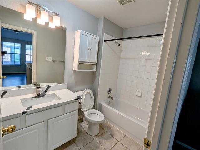 Building Photo - 12393 Hawk Creek Dr