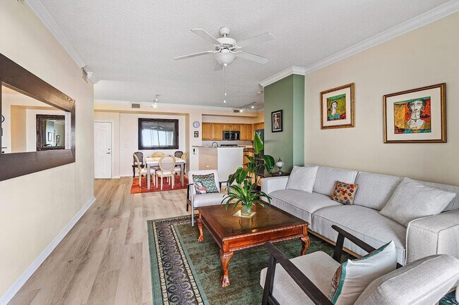 Building Photo - 616 Clearwater Park Rd