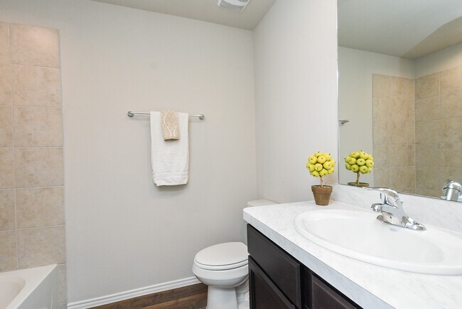 Building Photo - 40530 Birch Shadows Ct