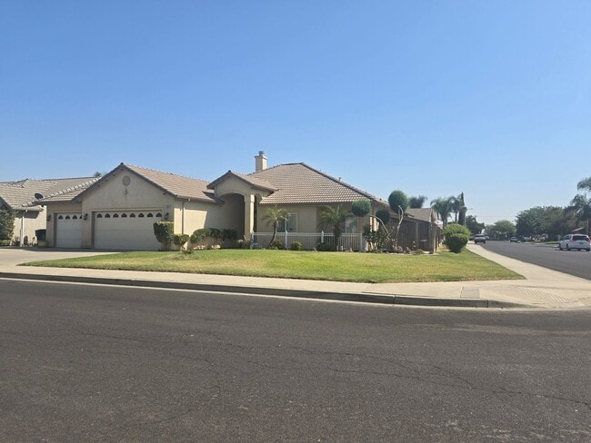 Primary Photo - 4 BR + Flex 2 BA Available 9/15