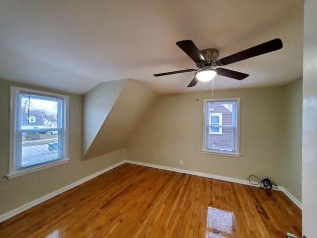 Building Photo - Oak Lawn Home