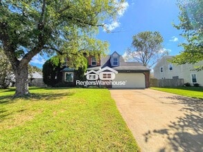 Building Photo - 1632 Castlefield Rd