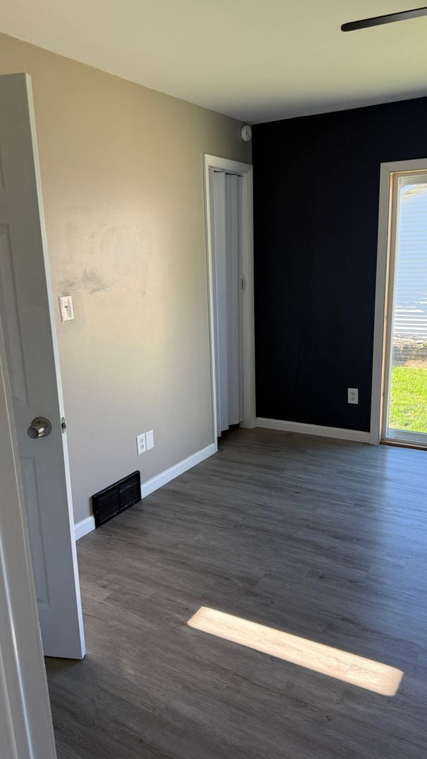 Building Photo - Large 4 bedroom single family home ready now!