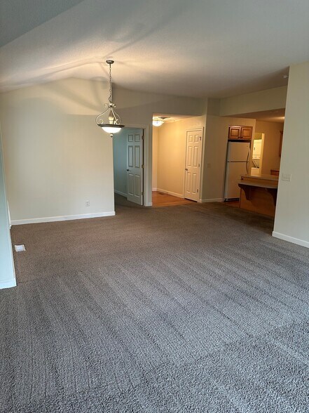 Building Photo - 1729 Emerald Trl SE